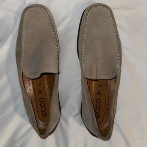 Ecco Men’s Hand-sewn Suede loafer Size 12 US/46 EU Tan and brown latex sole
